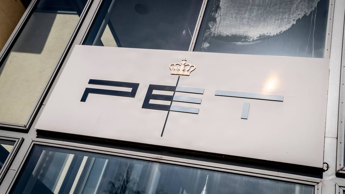 PET involveret i sag om ransagninger for muligt sanktionsbrud: 'Meget alvorligt' | Penge | DR