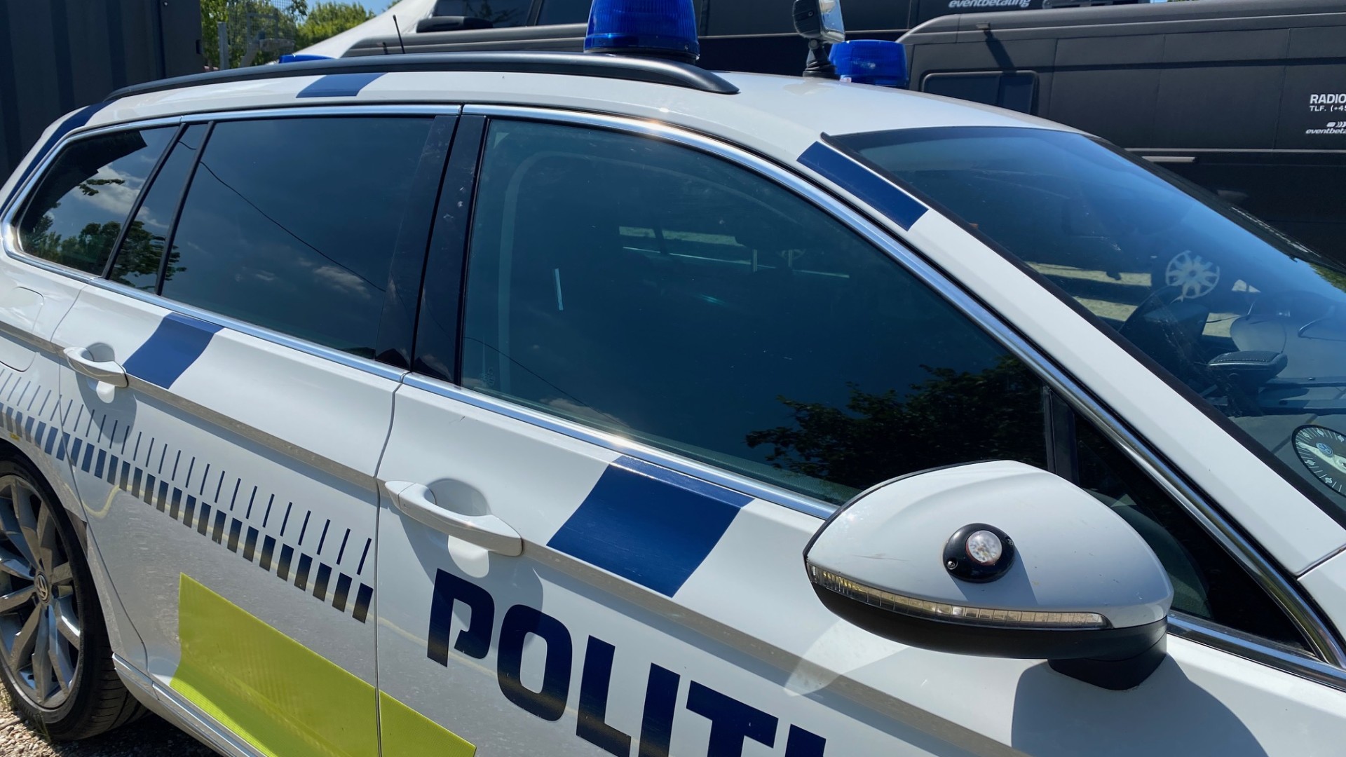 To mænd sigtet efter farlig kørsel på motorvej | TV2 ØST