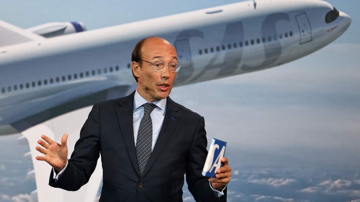 Luftfartsdirektør stopper: Skifter SAS ud med Air Canada | Penge | DR