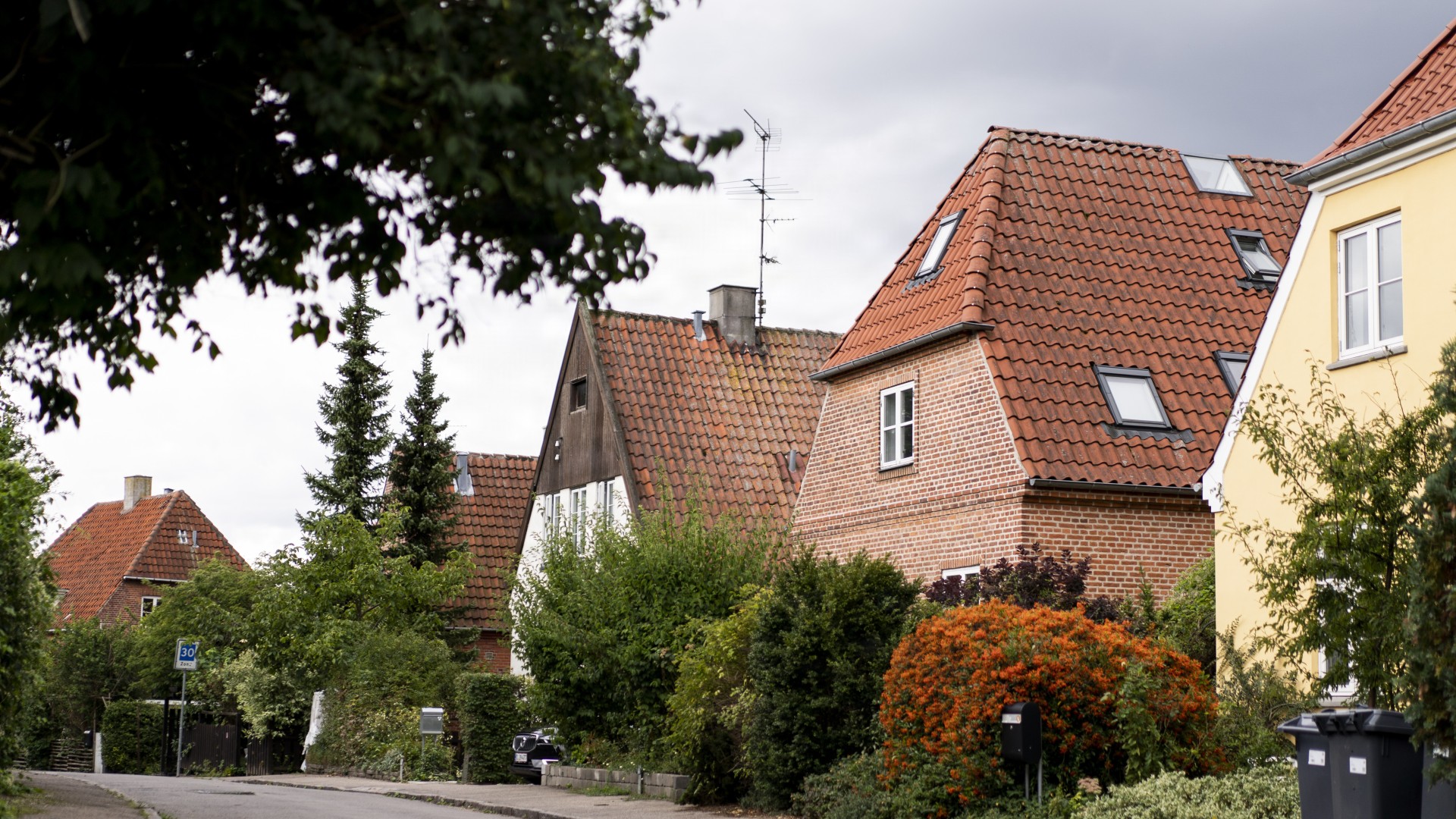 Få overblikket: Så meget skal du tjene for at købe bolig i din kommune | TV 2 Kosmopol