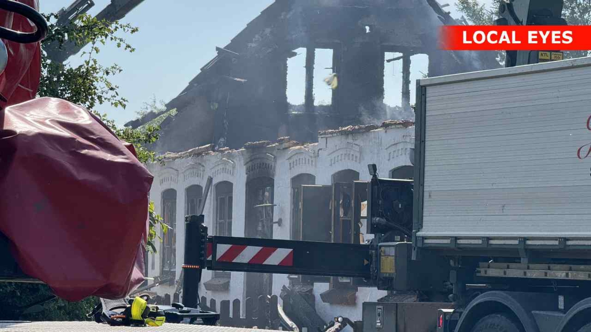 73-årig mand sigtet for forsætlig brandstiftelse: Boede selv i ejendommen | tvSyd